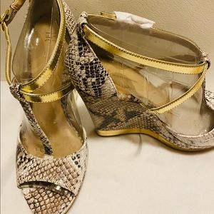 Brand new , Never worn w/ box